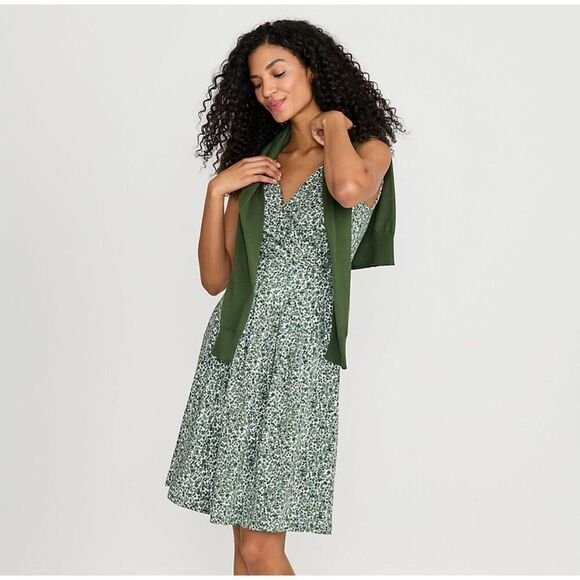 Lands' End Dresses & Skirts - NWT LANDS END Dress Large Green White Floral Sleeveless Fit & Flare Garden Girl